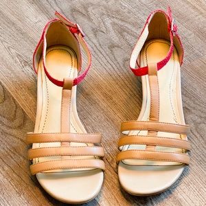 ⭐️Quick Sale⭐️ Calvin Klein Womens Ellie Wedge Sandals - Size 8.5US